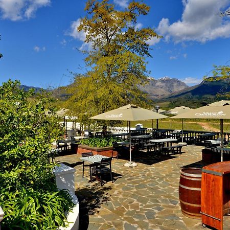 The Coach House At Val Du Charron Hotel Wellington Exterior photo